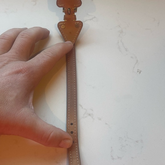 Louis Vuitton leather bracelet - Picture 6 of 7